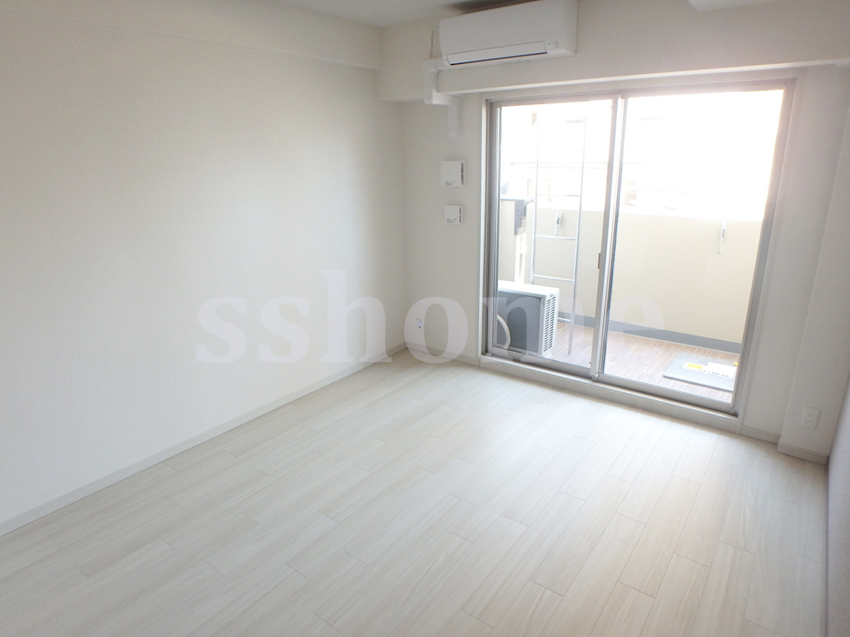 リビング 洋室8帖☆ 写真2