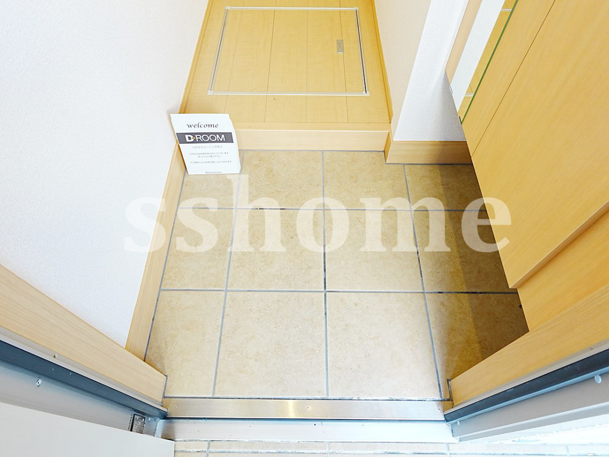 玄関 ゆとりあるスペース 写真12