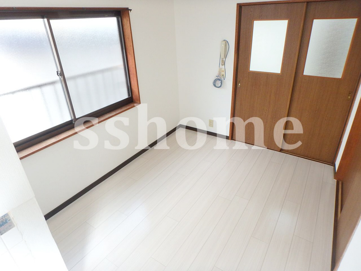 リビング 明るいお部屋です♪ 写真2