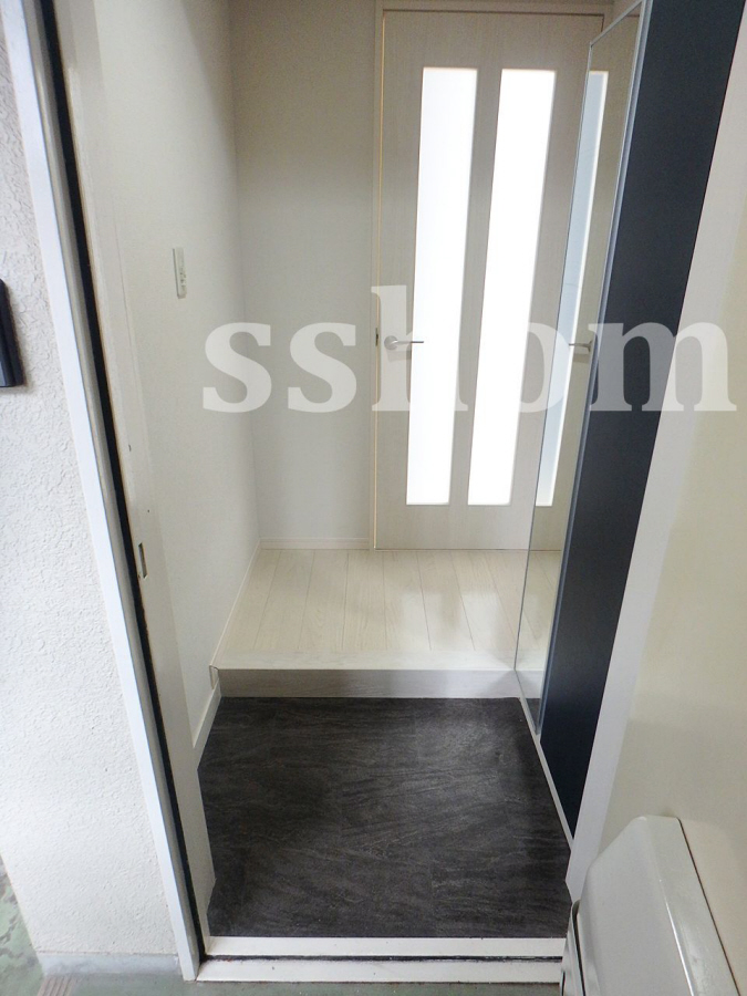 玄関 奥は見えません☆ 写真12