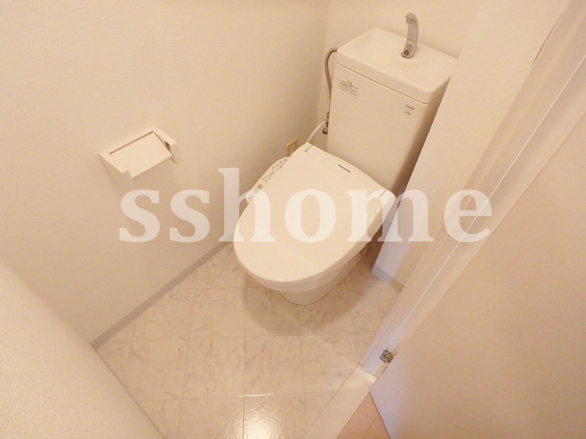 トイレ 温水洗浄便座☆ 写真8