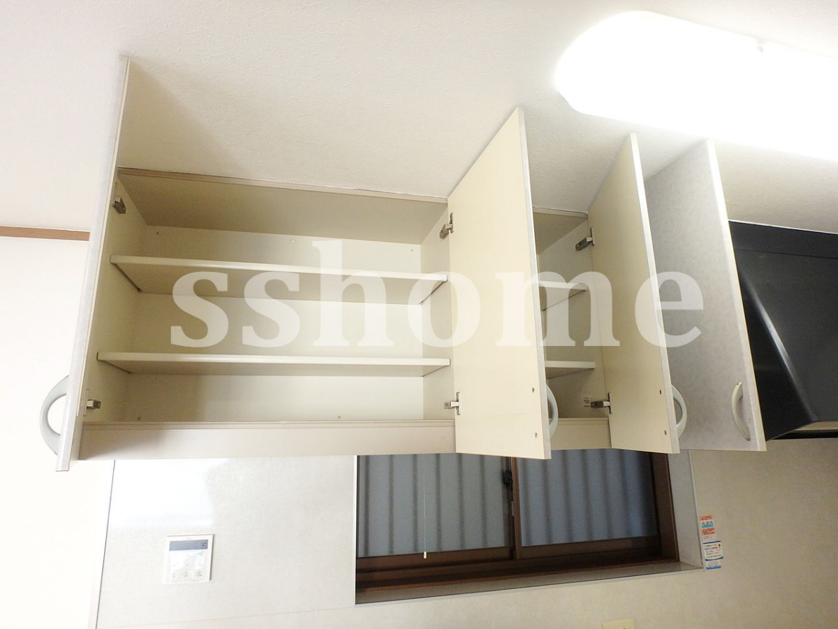 キッチン キッチン上部の吊戸棚☆ 写真17