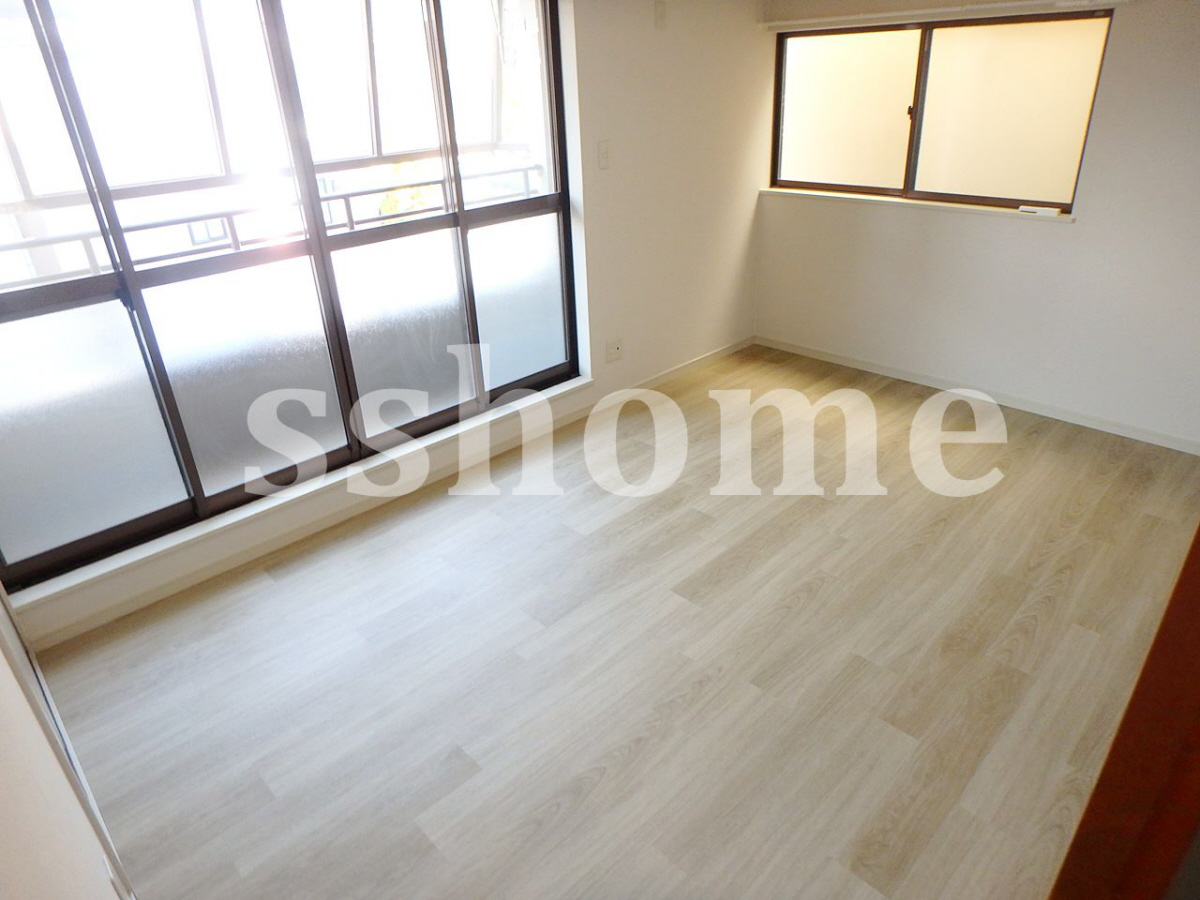 その他部屋・スペース 洋室8帖☆採光2面です♪ 写真6