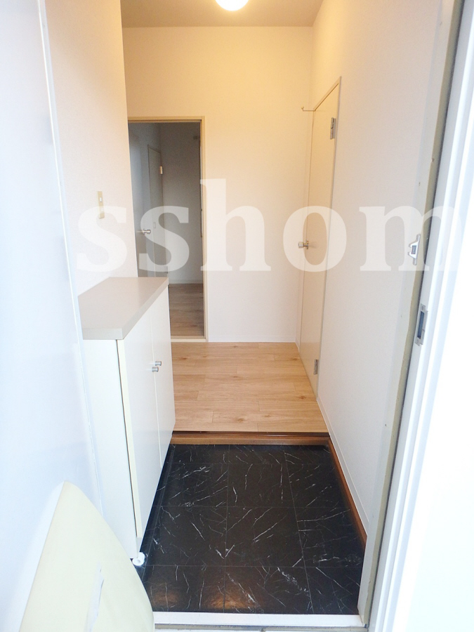 玄関 きれいでお掃除しやすい玄関☆ 写真12