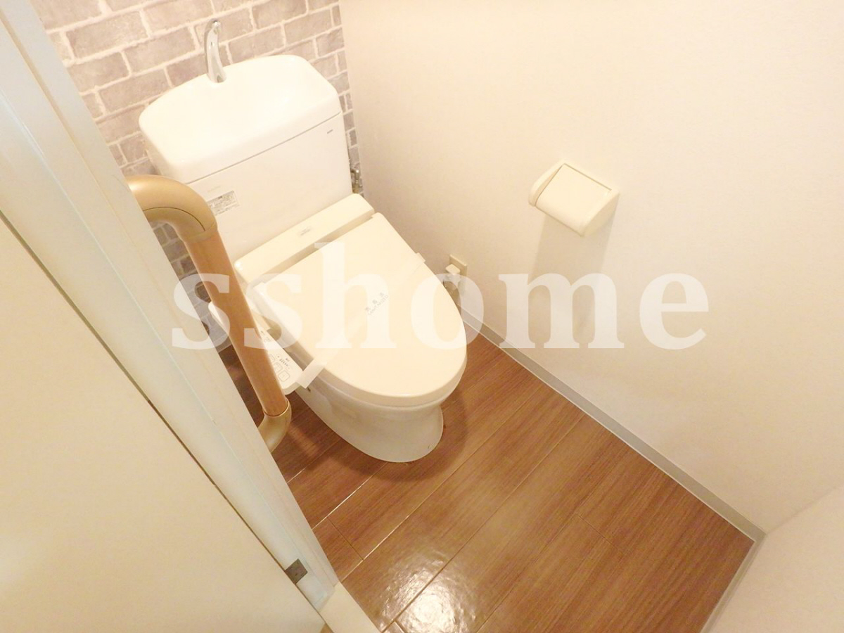 トイレ トイレ☆温水洗浄便座は残置物 写真8