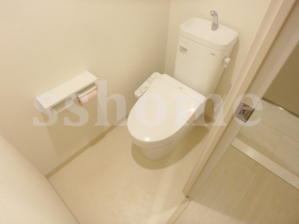 トイレ 温水洗浄便座☆ 写真8