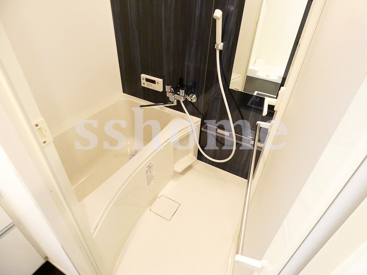 バス ゆったり入れるバスルーム 写真4