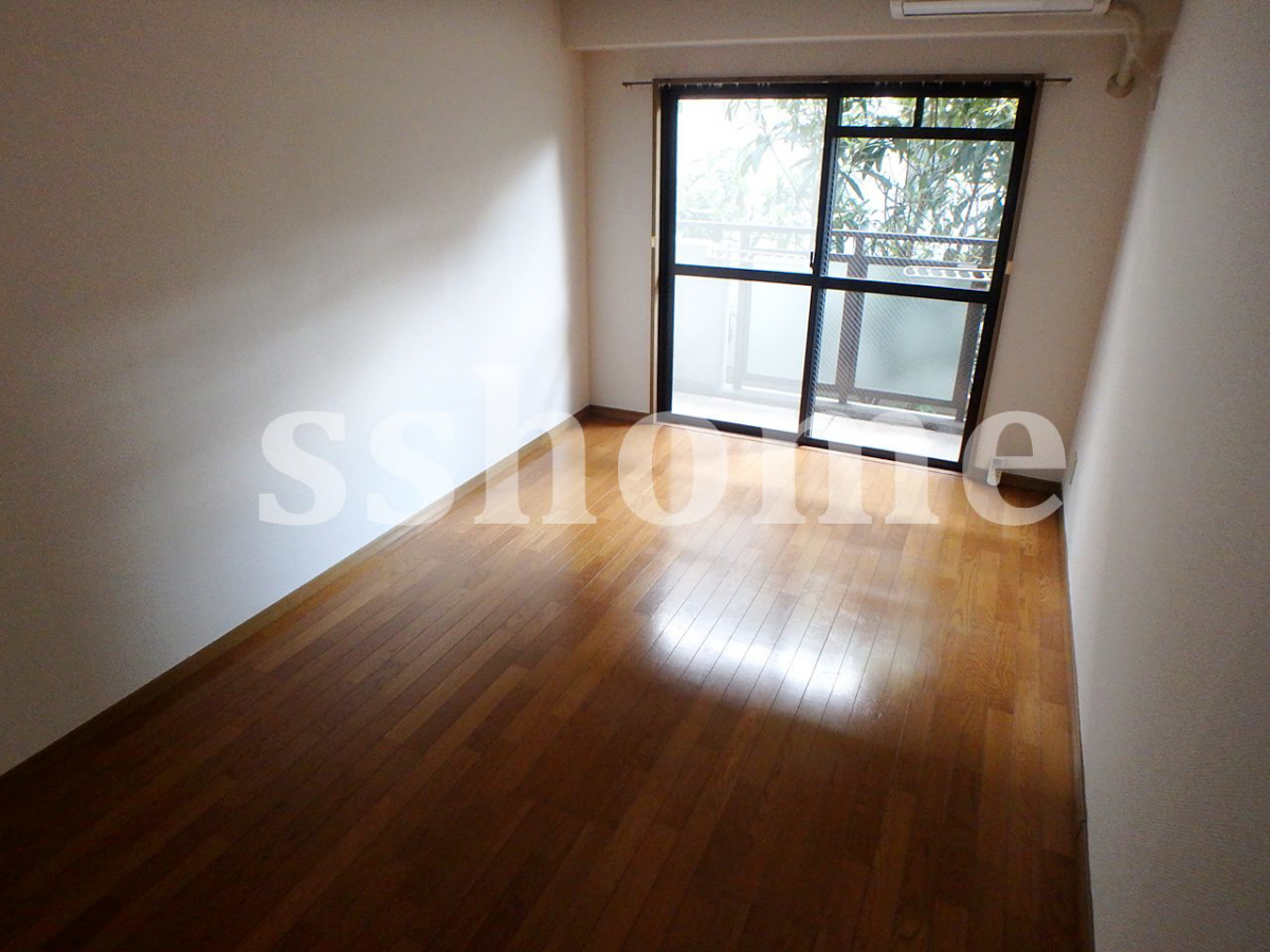 内装 フローリング☆ 写真14