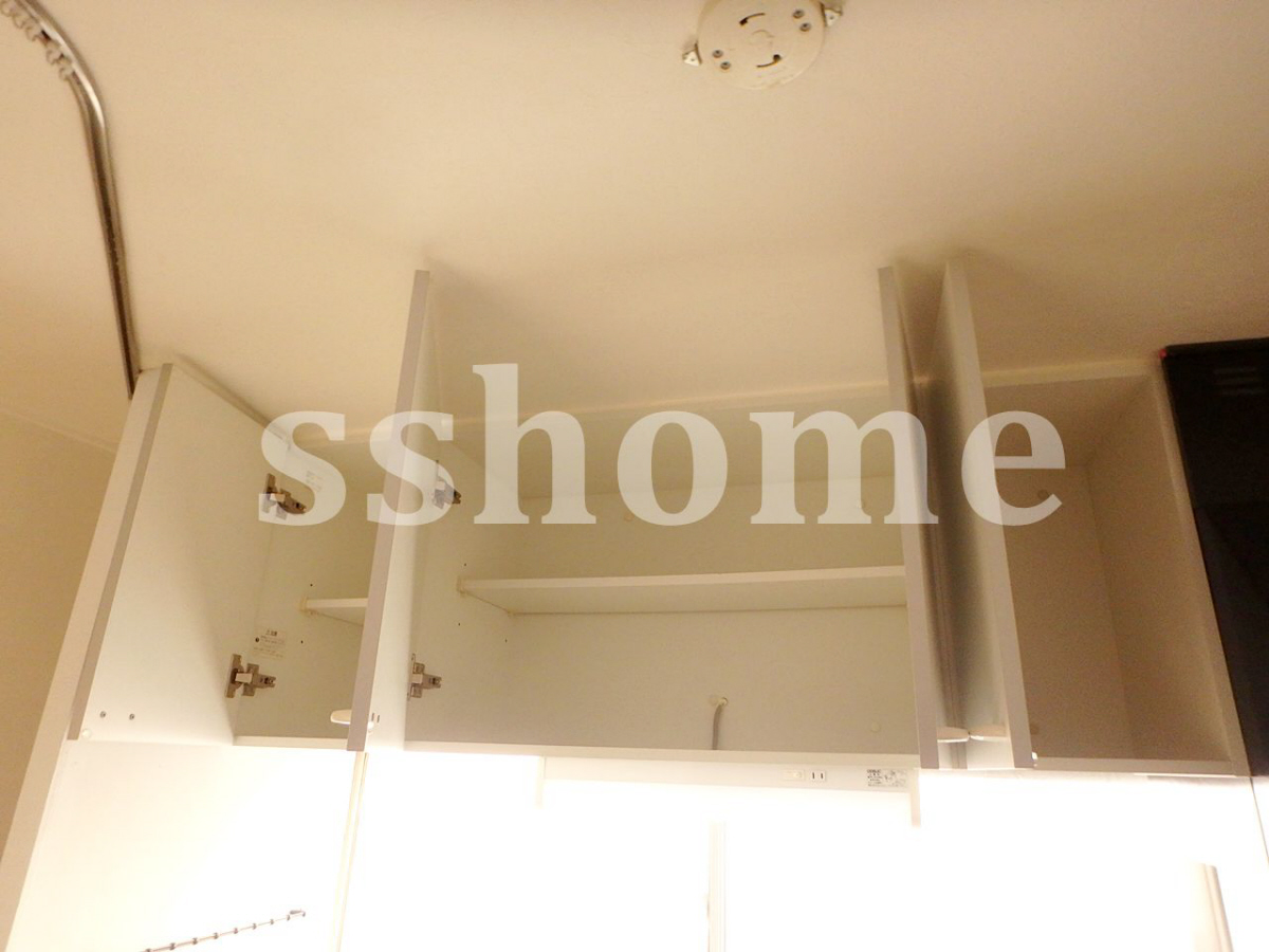 キッチン キッチン上部の吊戸棚 写真18