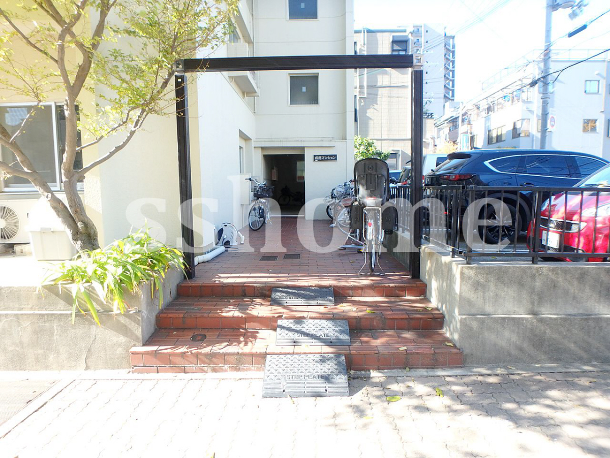 エントランス 建物入口 写真13