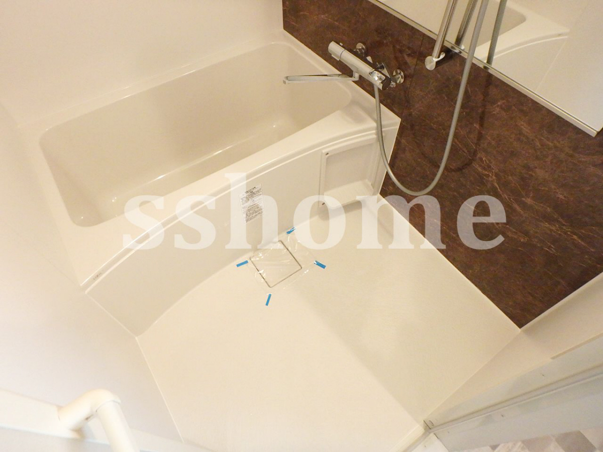 バス 清潔感のある浴槽 写真4