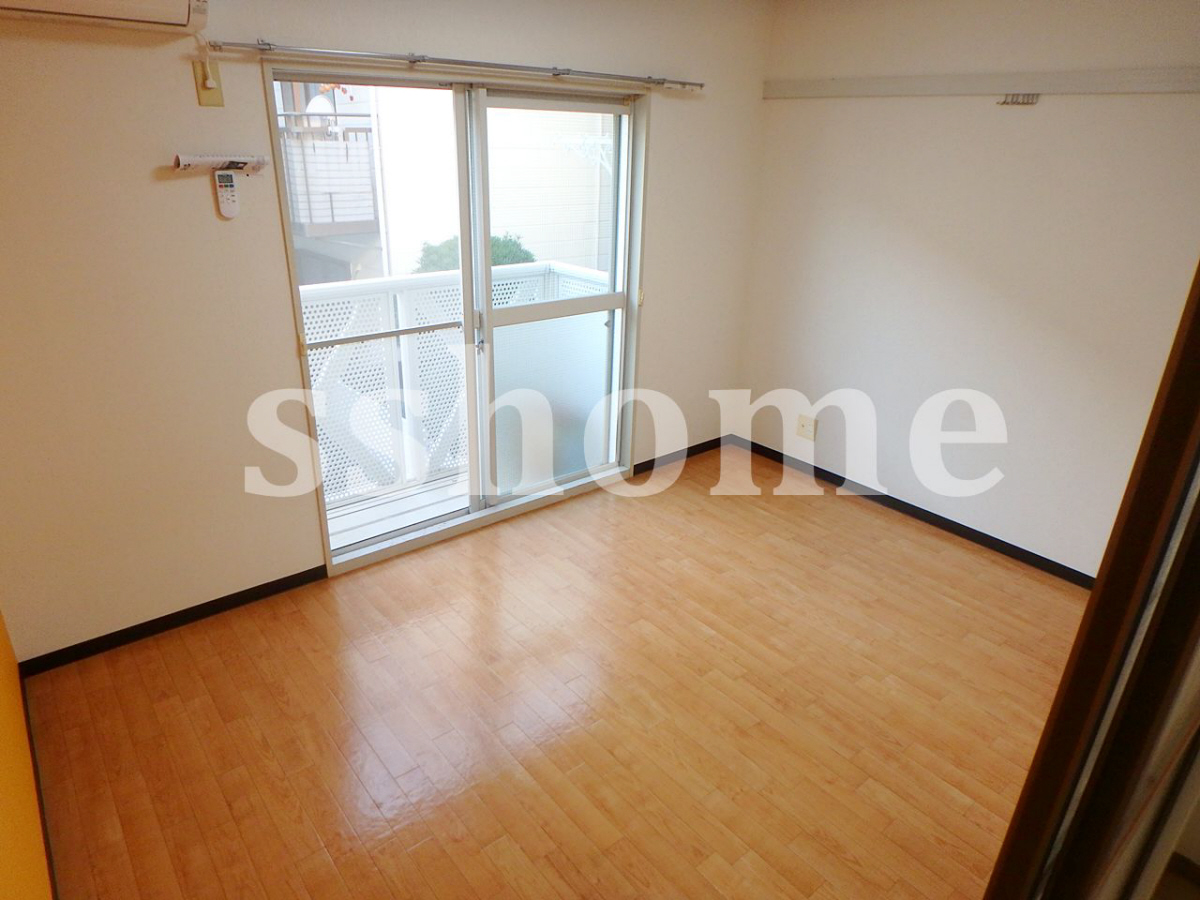 リビング 明るいお部屋です♪ 写真2