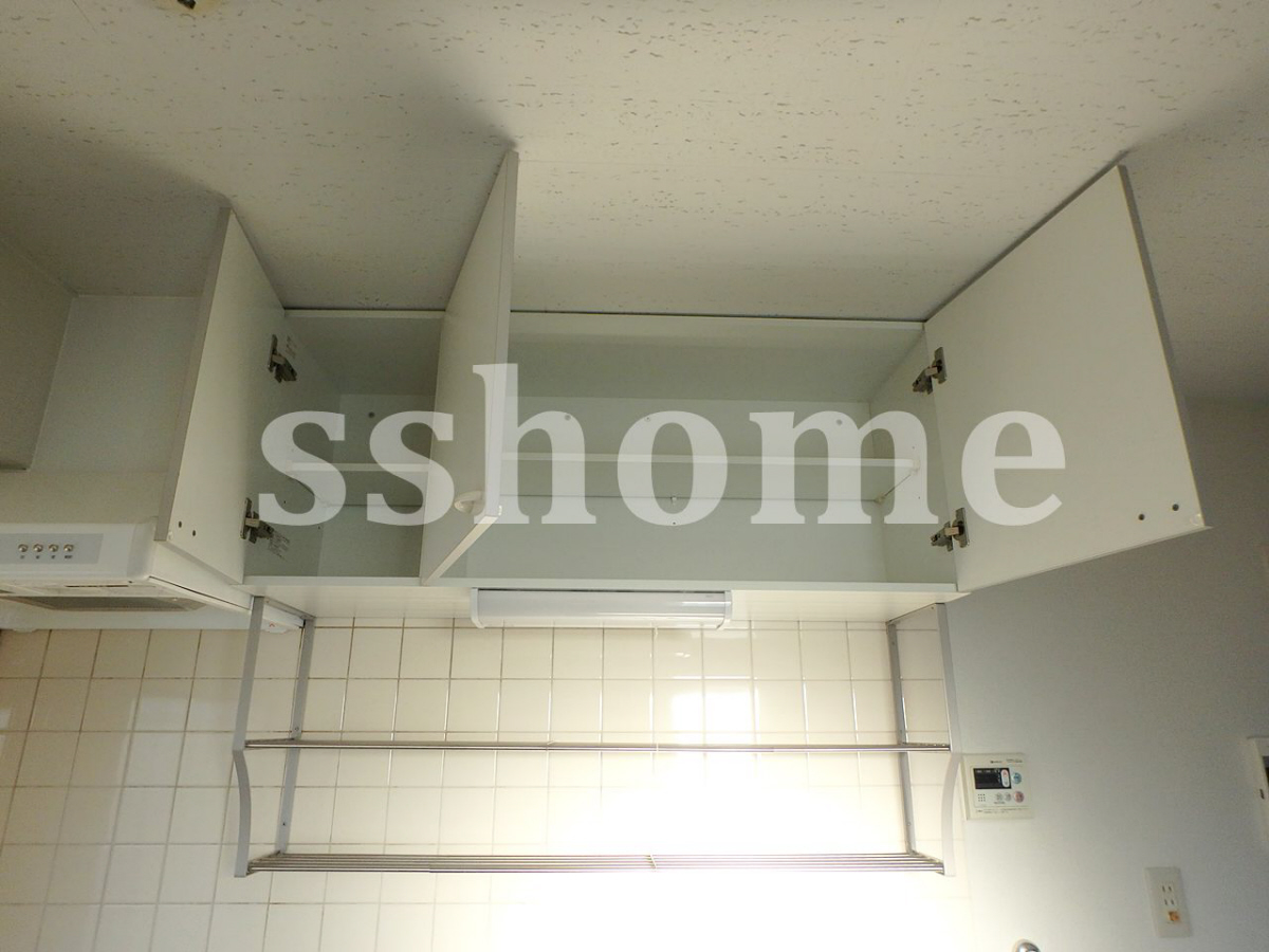 キッチン キッチン上部の吊戸棚☆ 写真17