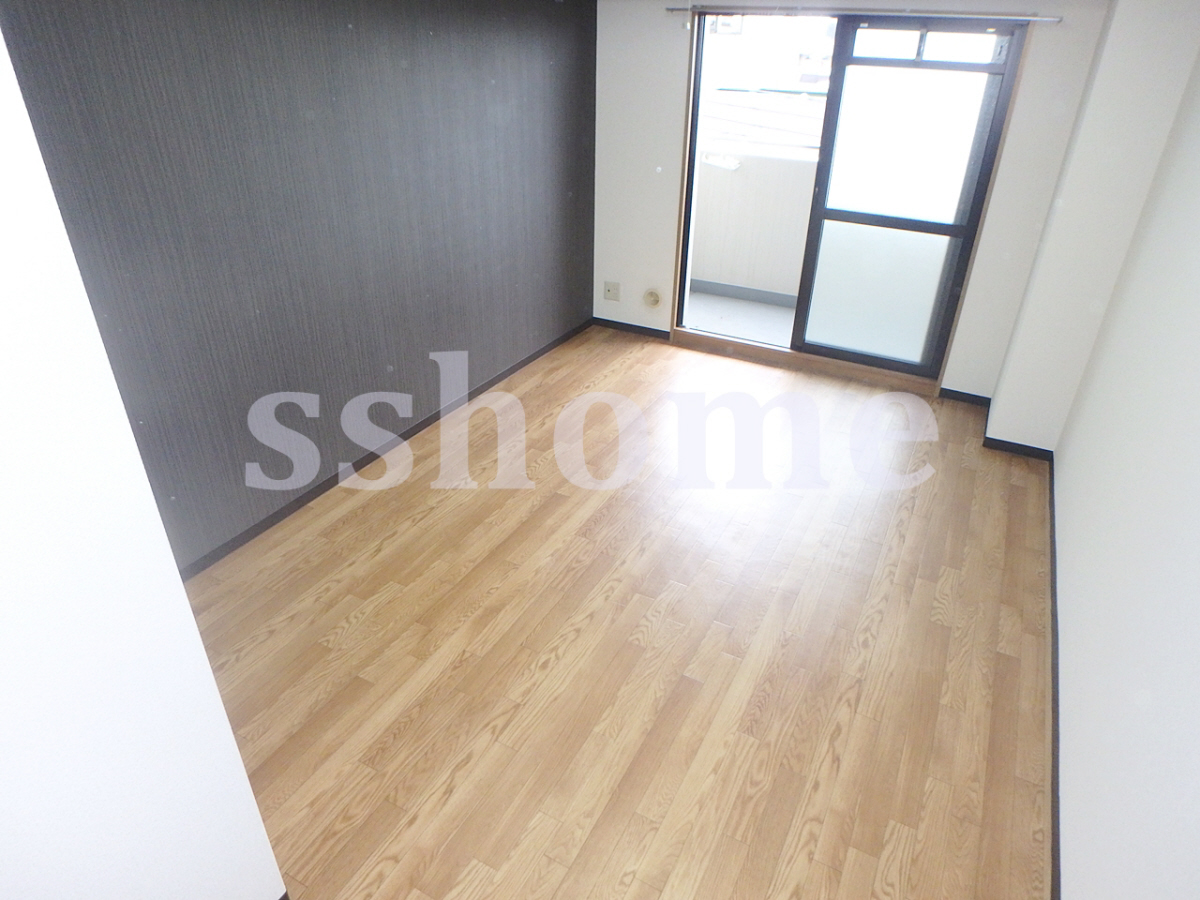 寝室 明るいお部屋です♪ 写真15