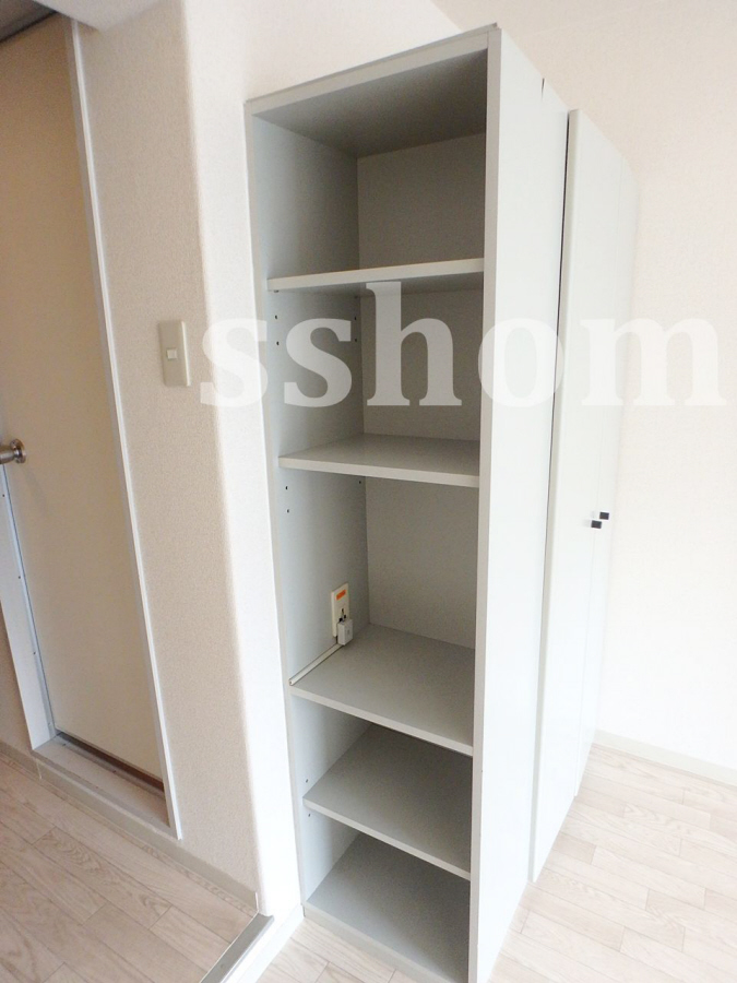 収納 小さな棚もあります 写真18