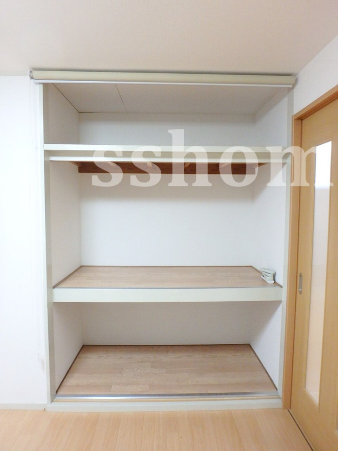 収納 棚もあり収納力あります♪ 写真5
