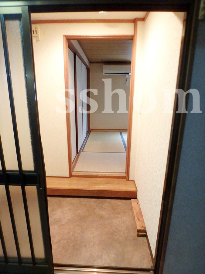 玄関 扉があります☆ 写真12