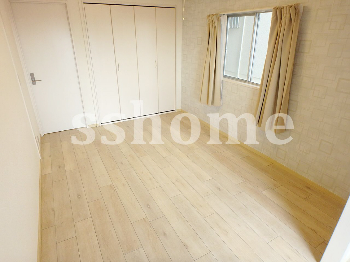 内装 フローリング☆洋室9.5帖 写真14