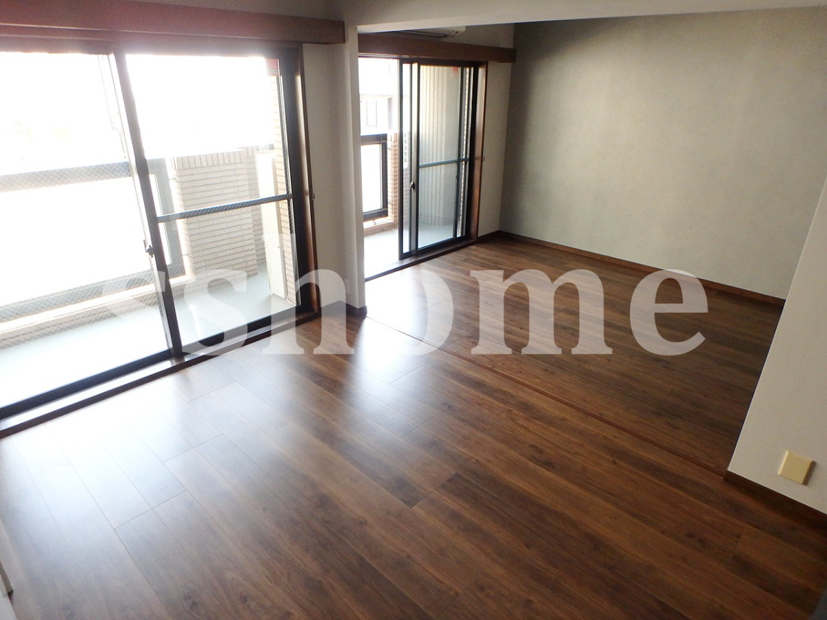 内装 フローリング 写真14