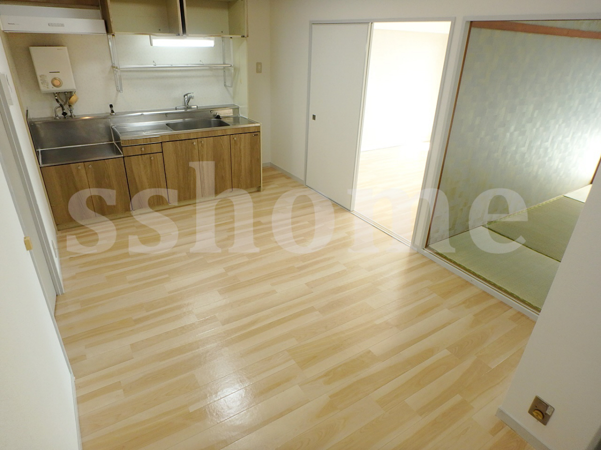 リビング 床が張り替えられました♪ 写真2