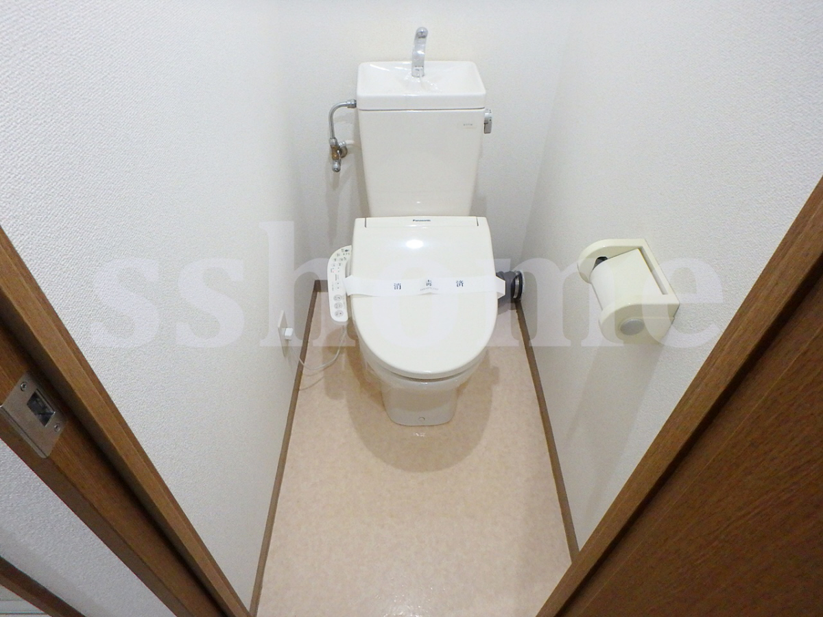 トイレ 温水洗浄便座 写真8