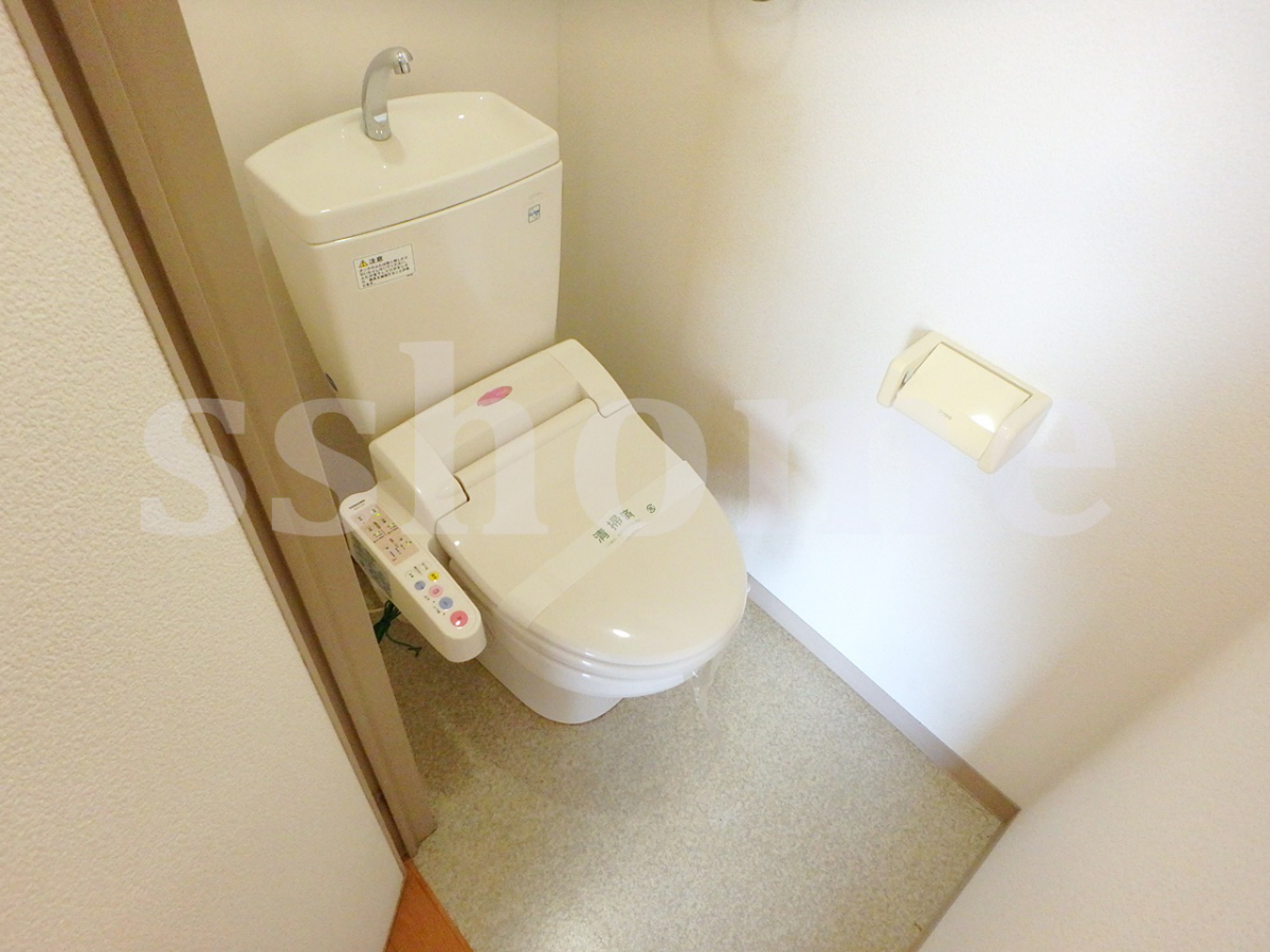 トイレ 温水洗浄便座(残置物)☆ 写真8