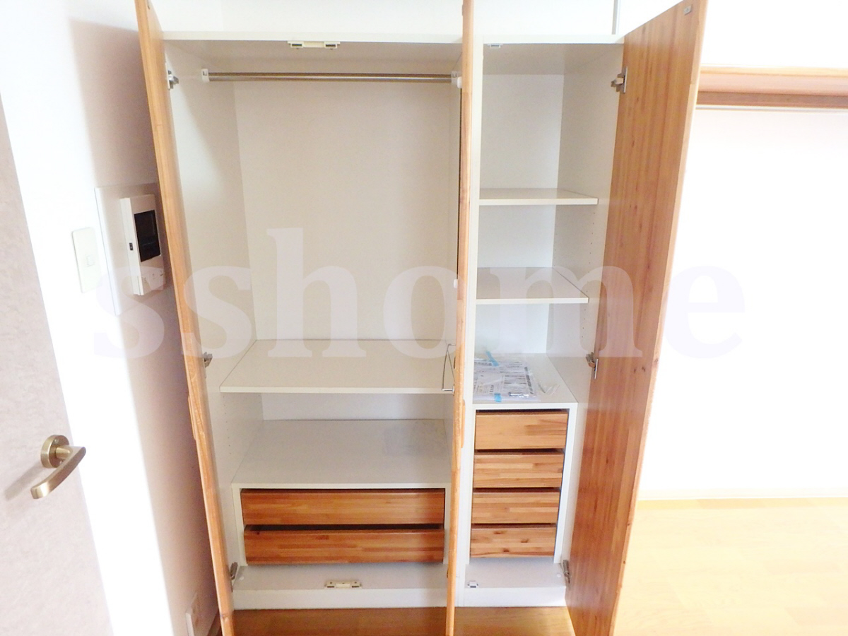 収納 収納力のあるクローゼットです♪ 写真5