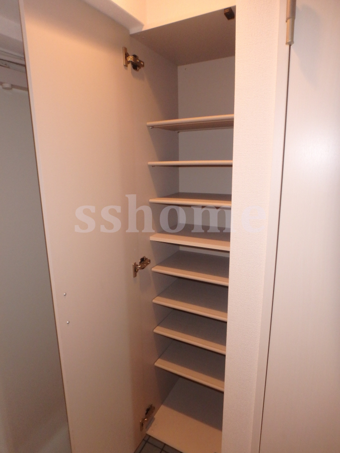 その他部屋・スペース 大きなシューズボックス 写真6