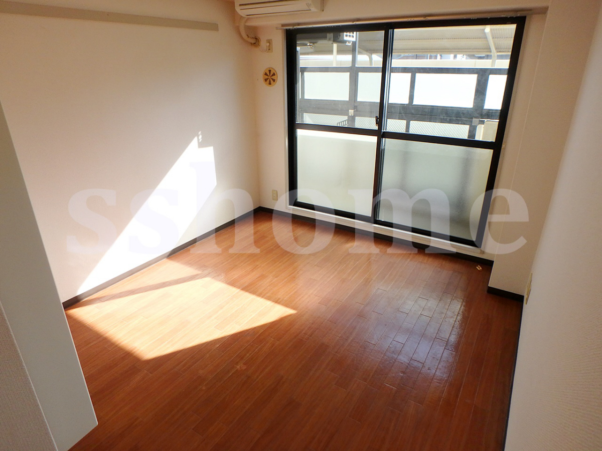 リビング 明るいお部屋です☆ 写真2