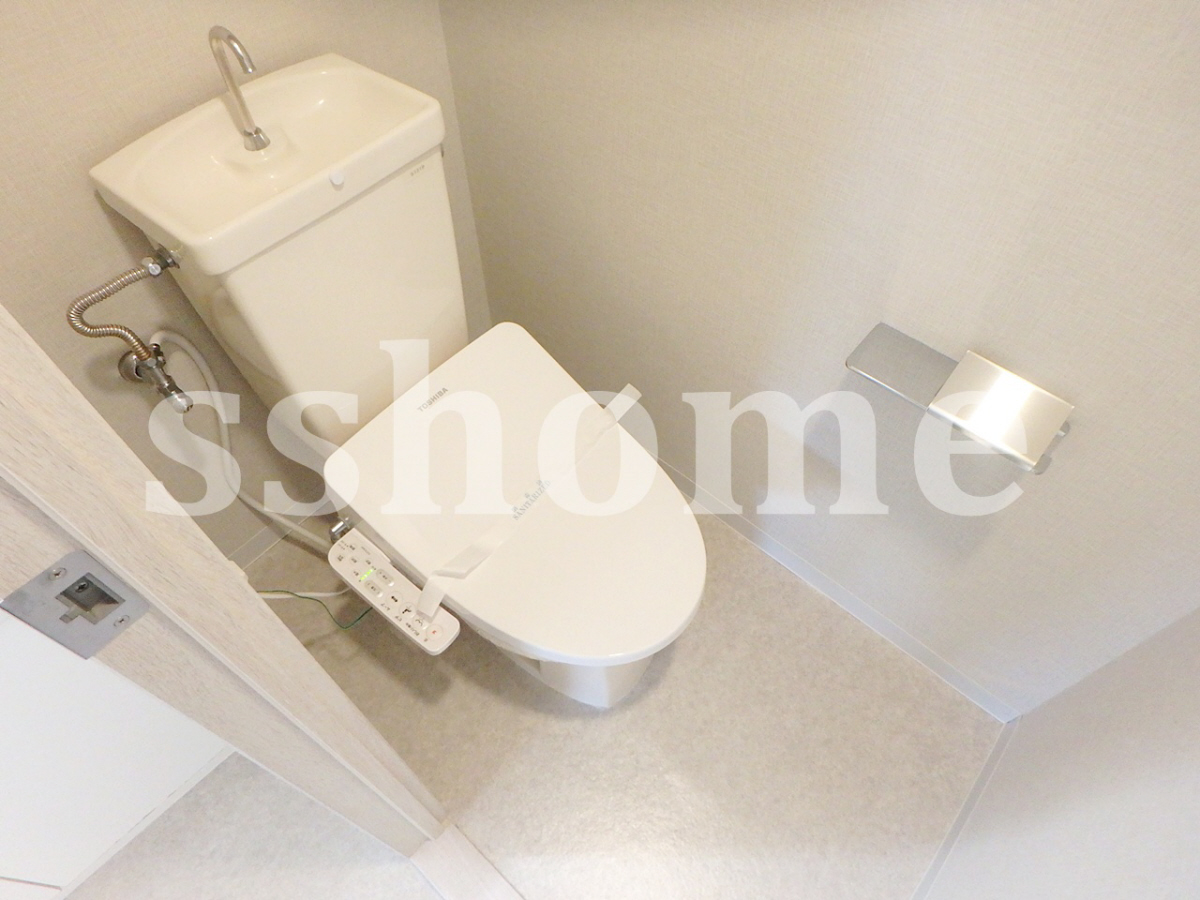 トイレ 新しくなった温水洗浄便座☆ 写真8