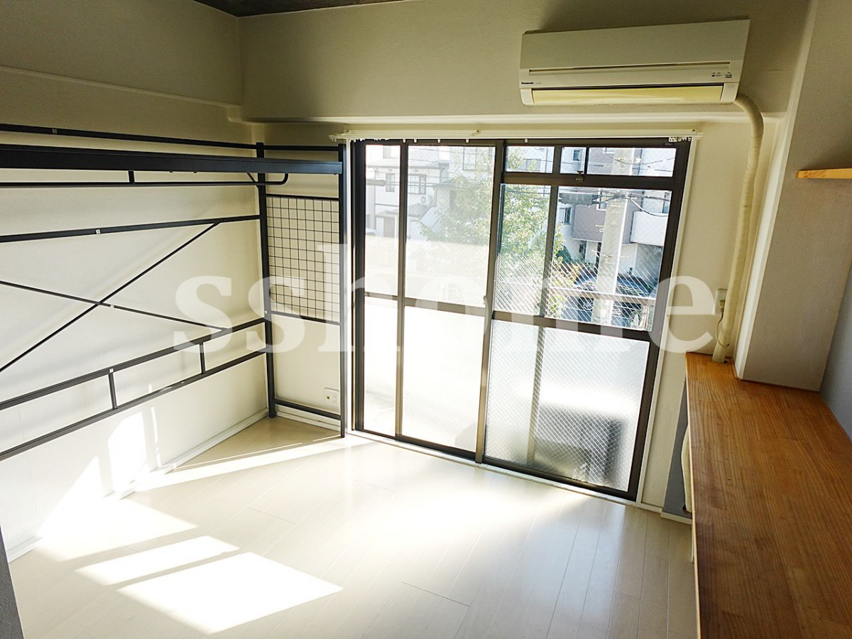 リビング 陽当たり良好のお部屋です☆ 写真2