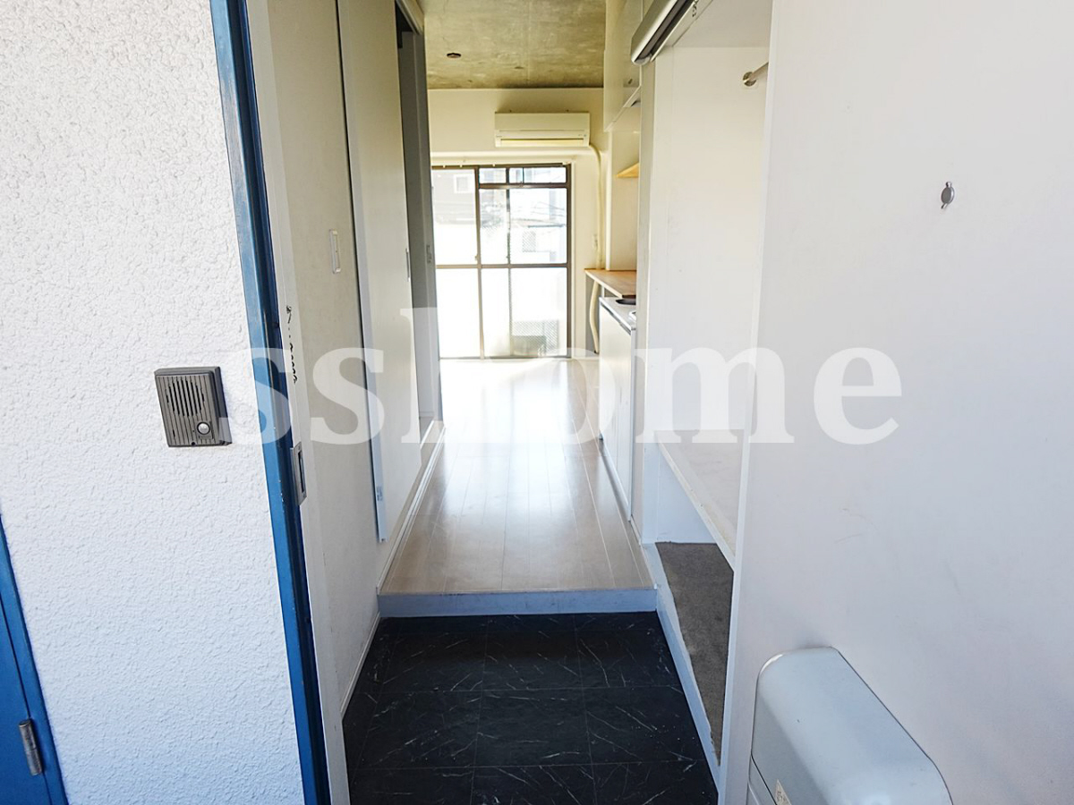 玄関 ゆとりあるスペース 写真12