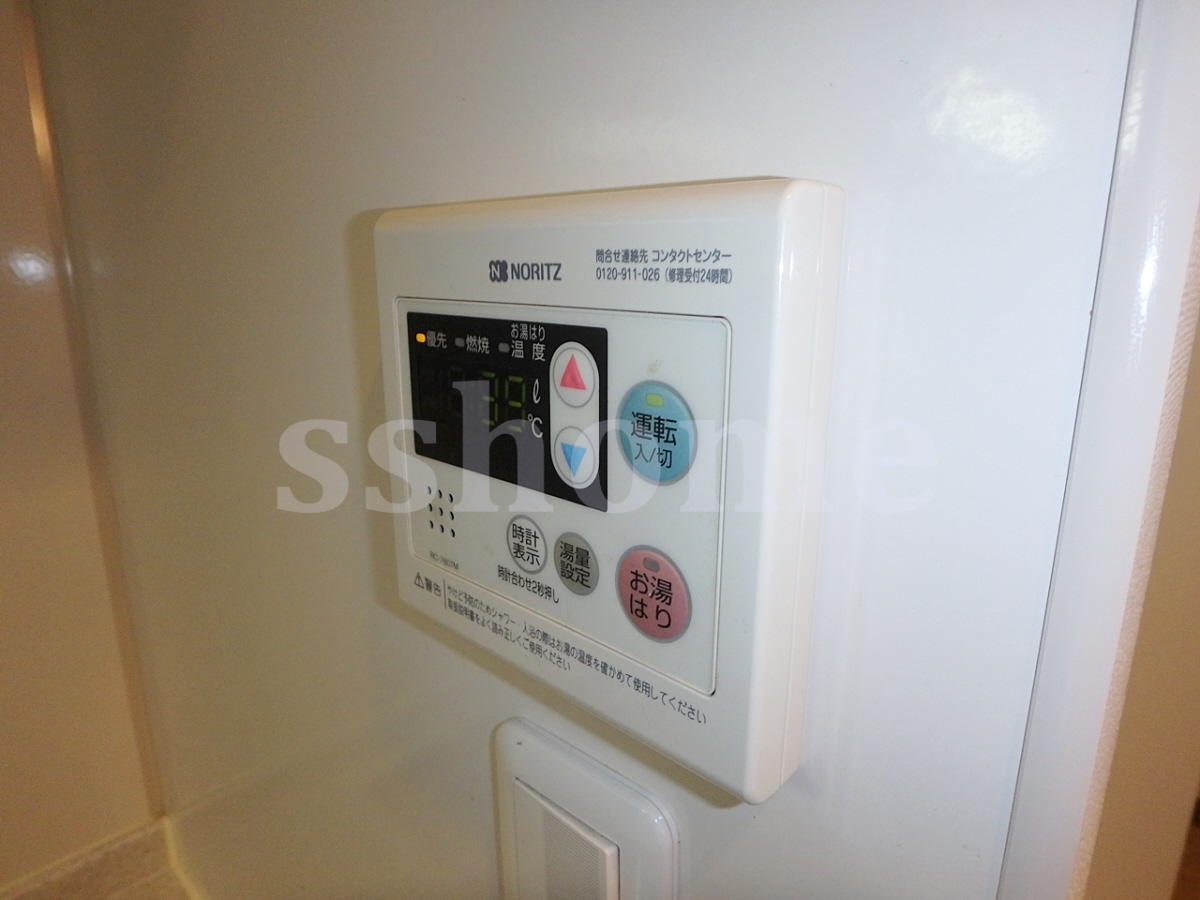 設備 給湯操作パネル 写真16