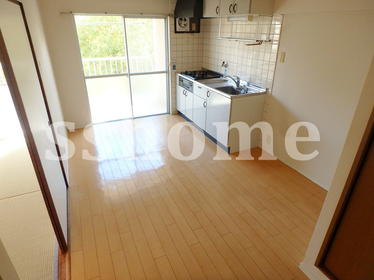 リビング 南向きのお部屋です☆ 写真2