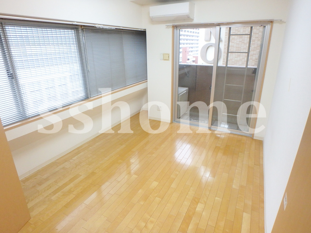 その他部屋・スペース 2面採光の洋室☆ 写真6