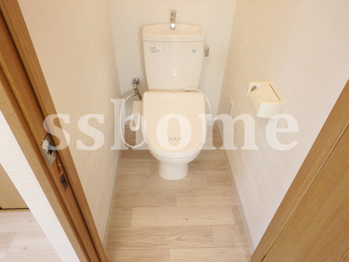 トイレ 温水洗浄便座 写真8