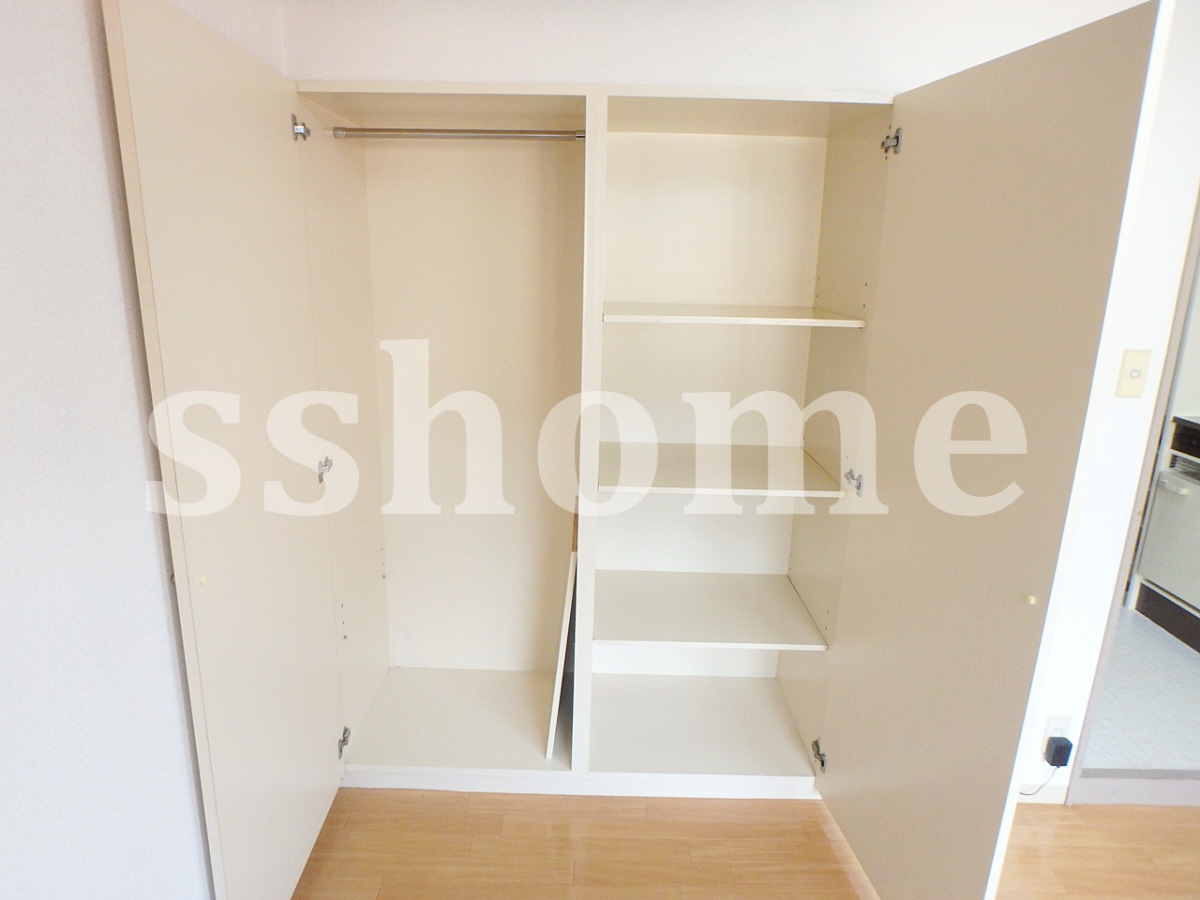 収納 壁一面のクローゼット☆ 写真5