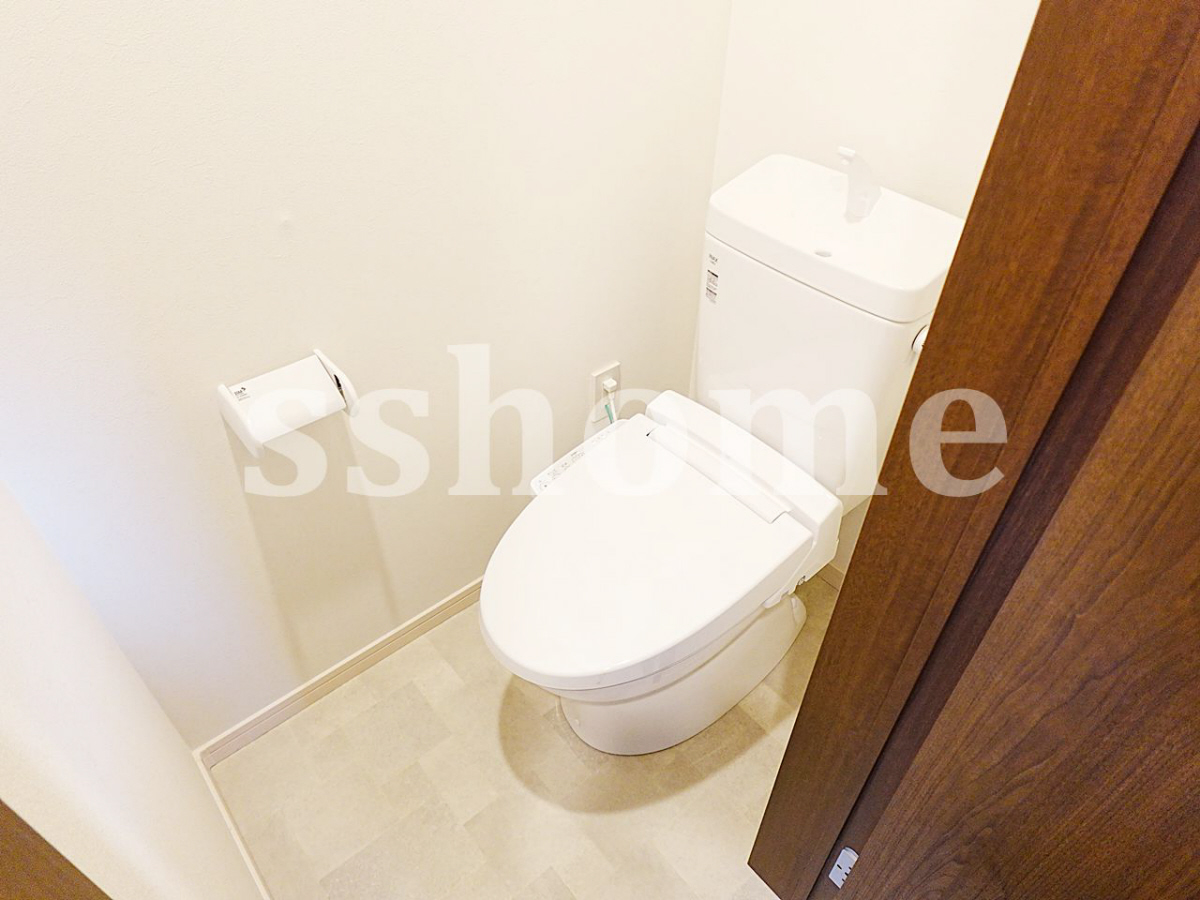 トイレ 温水洗浄便座 写真8