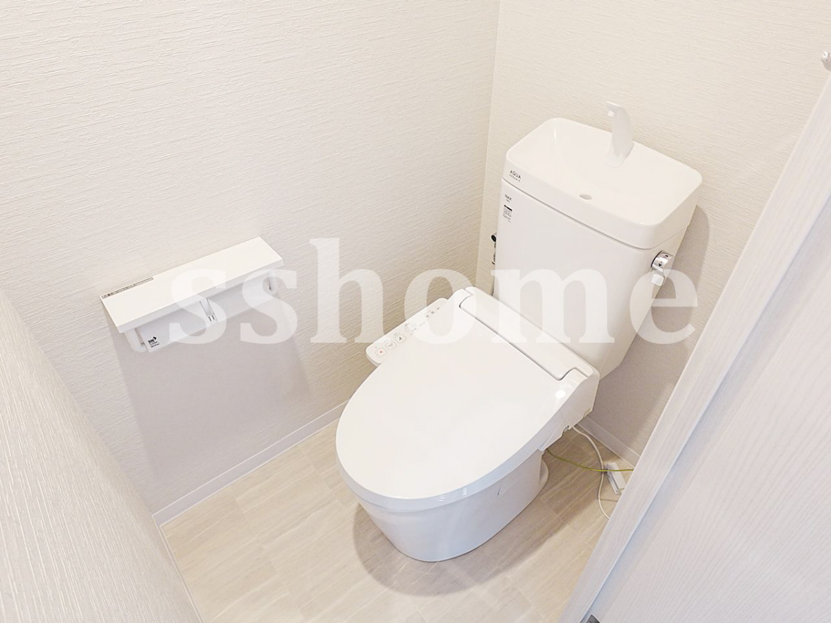 トイレ 温水洗浄便座 写真8