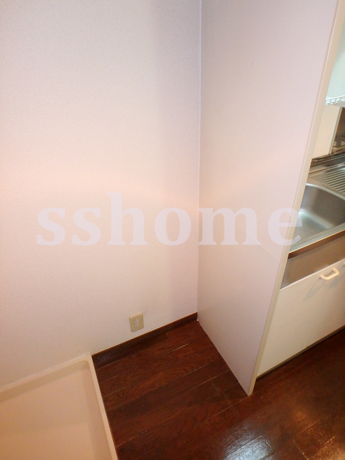 内装 キッチン隣に冷蔵庫置けます 写真14