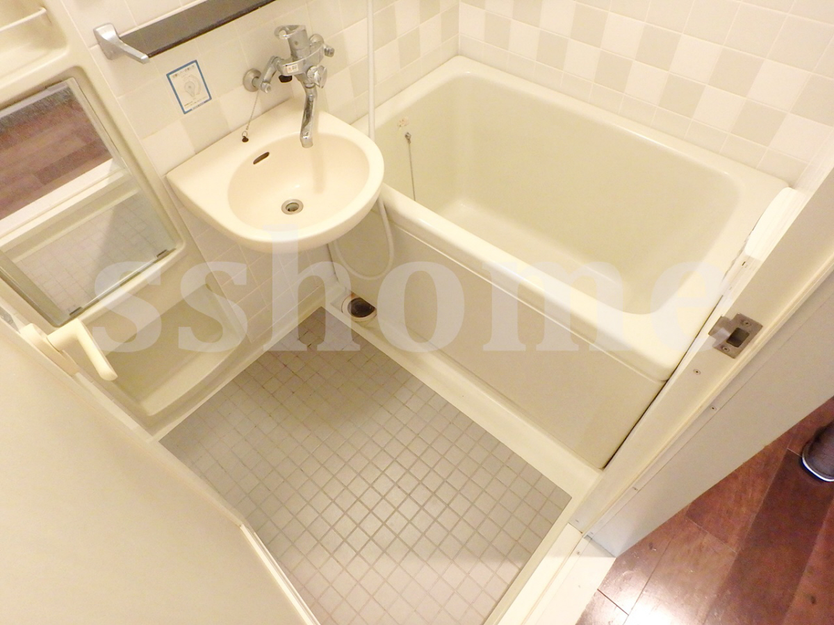 バス 清潔感のある浴室 写真4