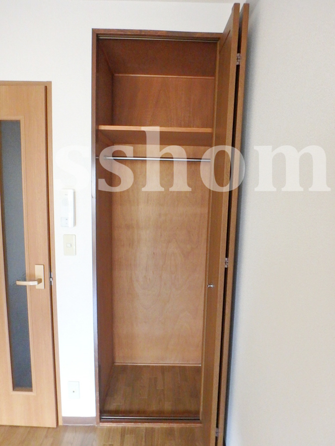 収納 高さのあるクローゼット♪ 写真5