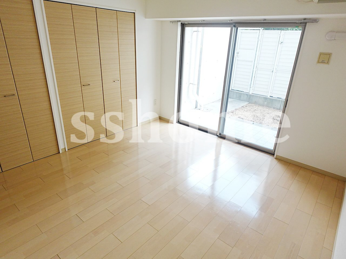 内装 フローリング☆ 写真14