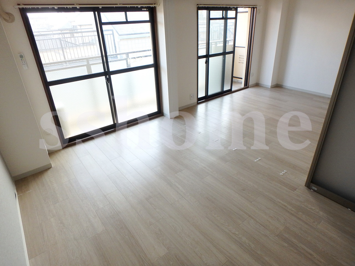 内装 フローリング☆ 写真14