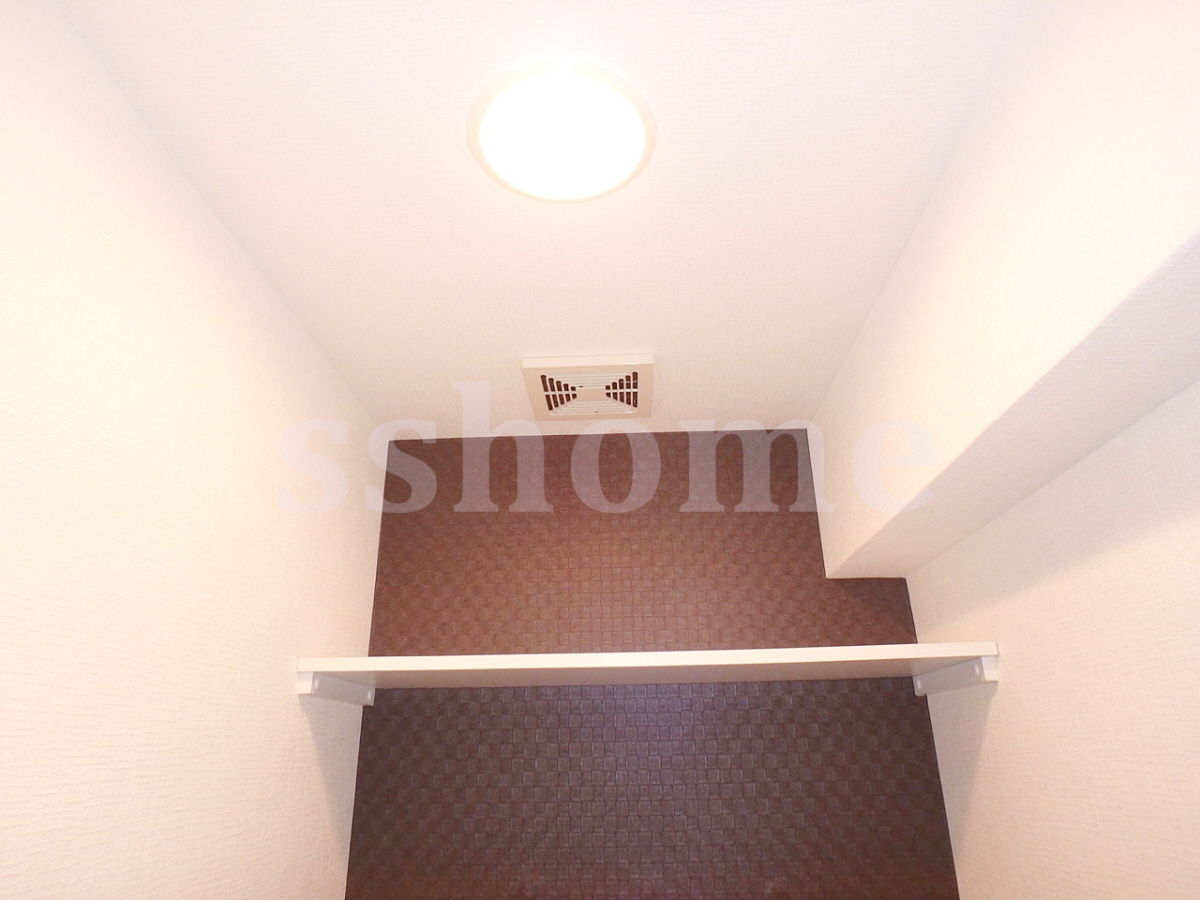 設備 トイレに棚 写真20