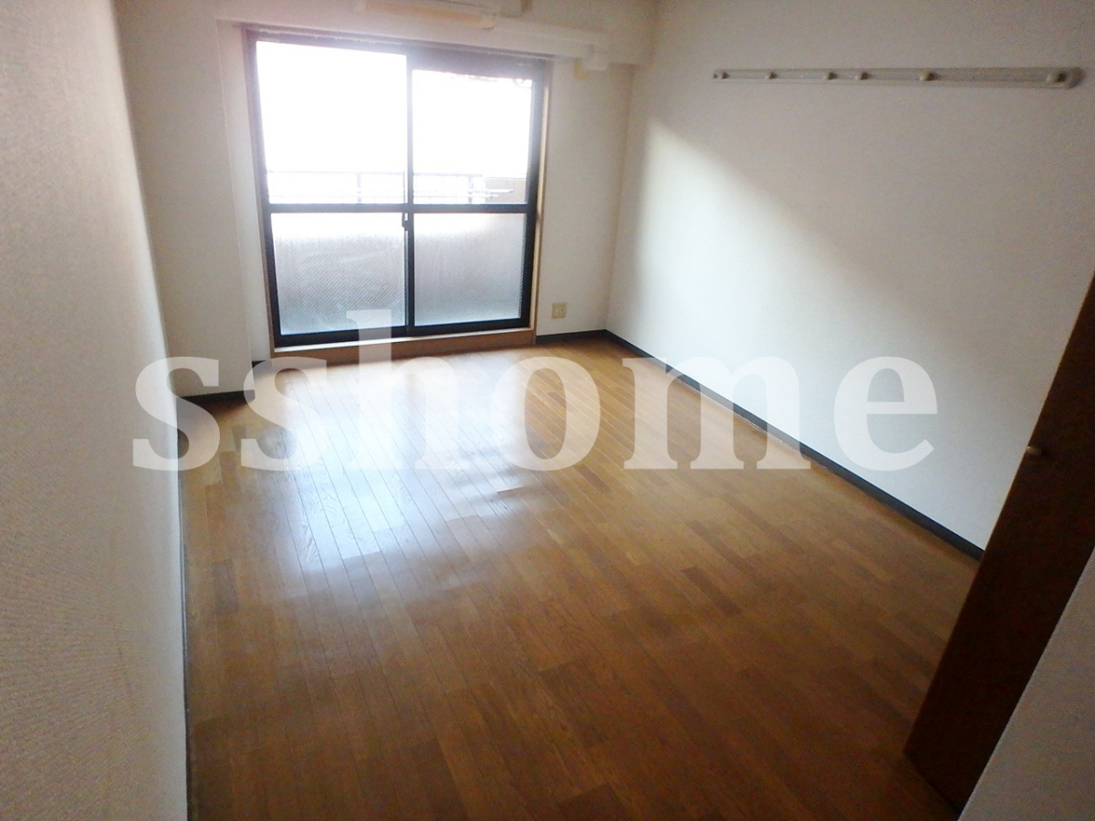 リビング 綺麗なフローリング☆ 写真2