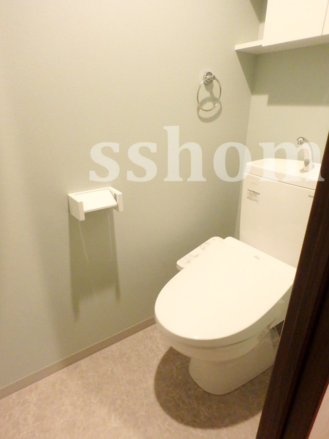 トイレ 棚有り、温水洗浄便座 写真8