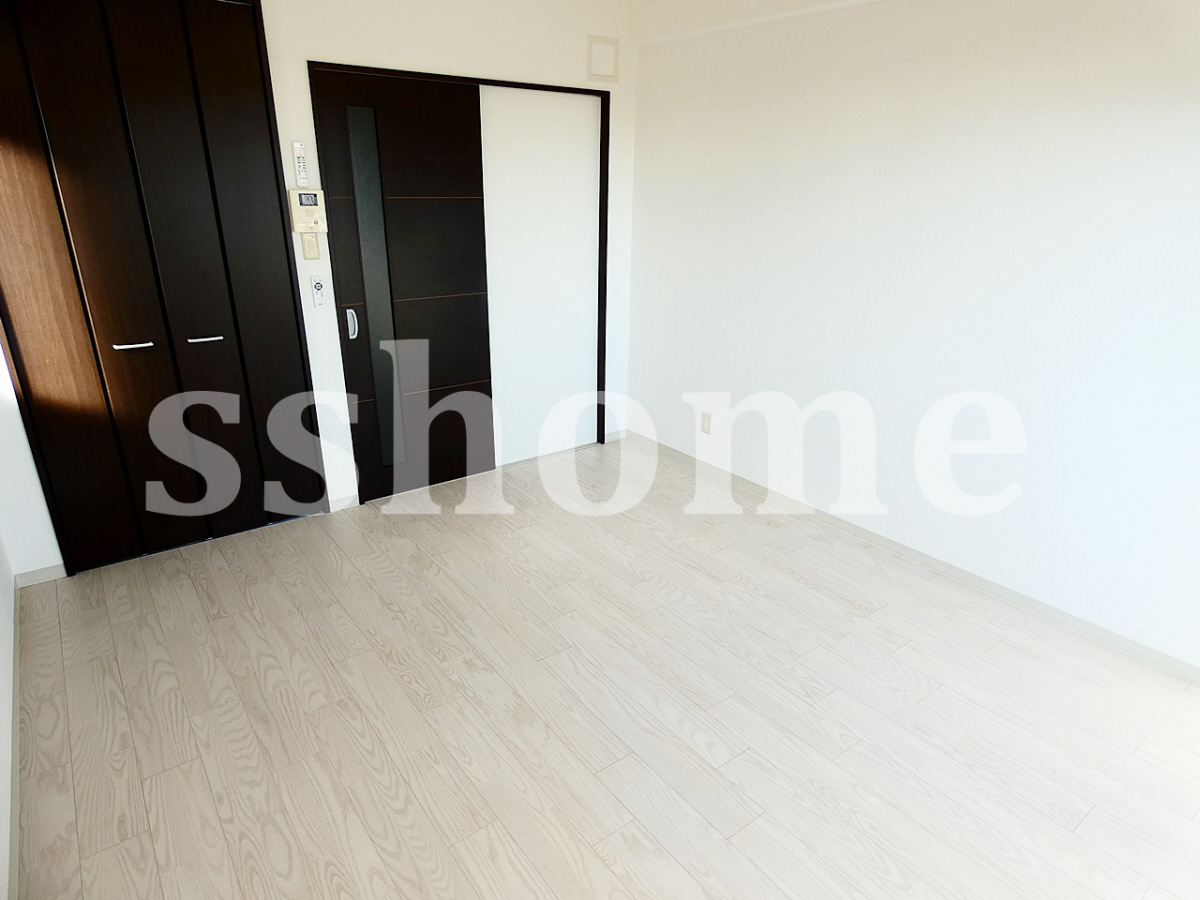 内装 小さな窓があります 写真14