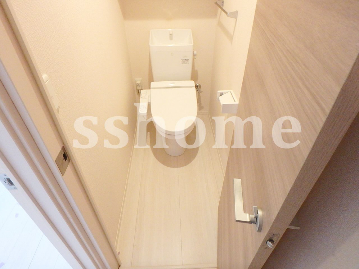 トイレ 温水洗浄便座 写真8