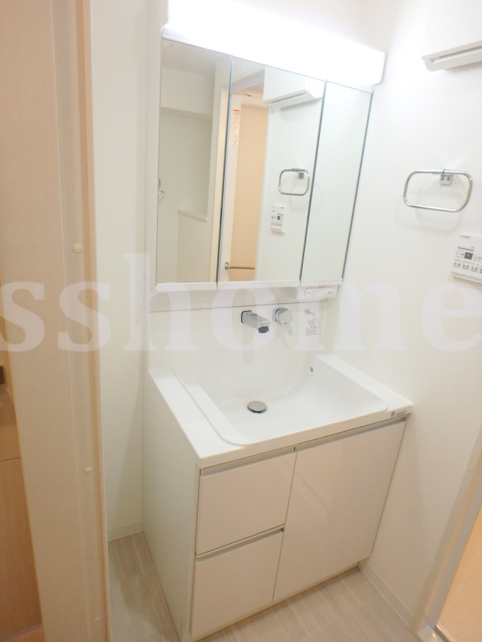 洗面所 3面鏡付洗面台☆ 写真9